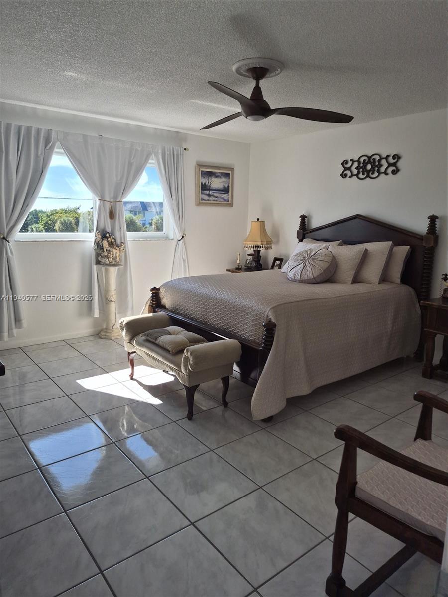 CASTLE APARTMENTS 12 COND - Residential