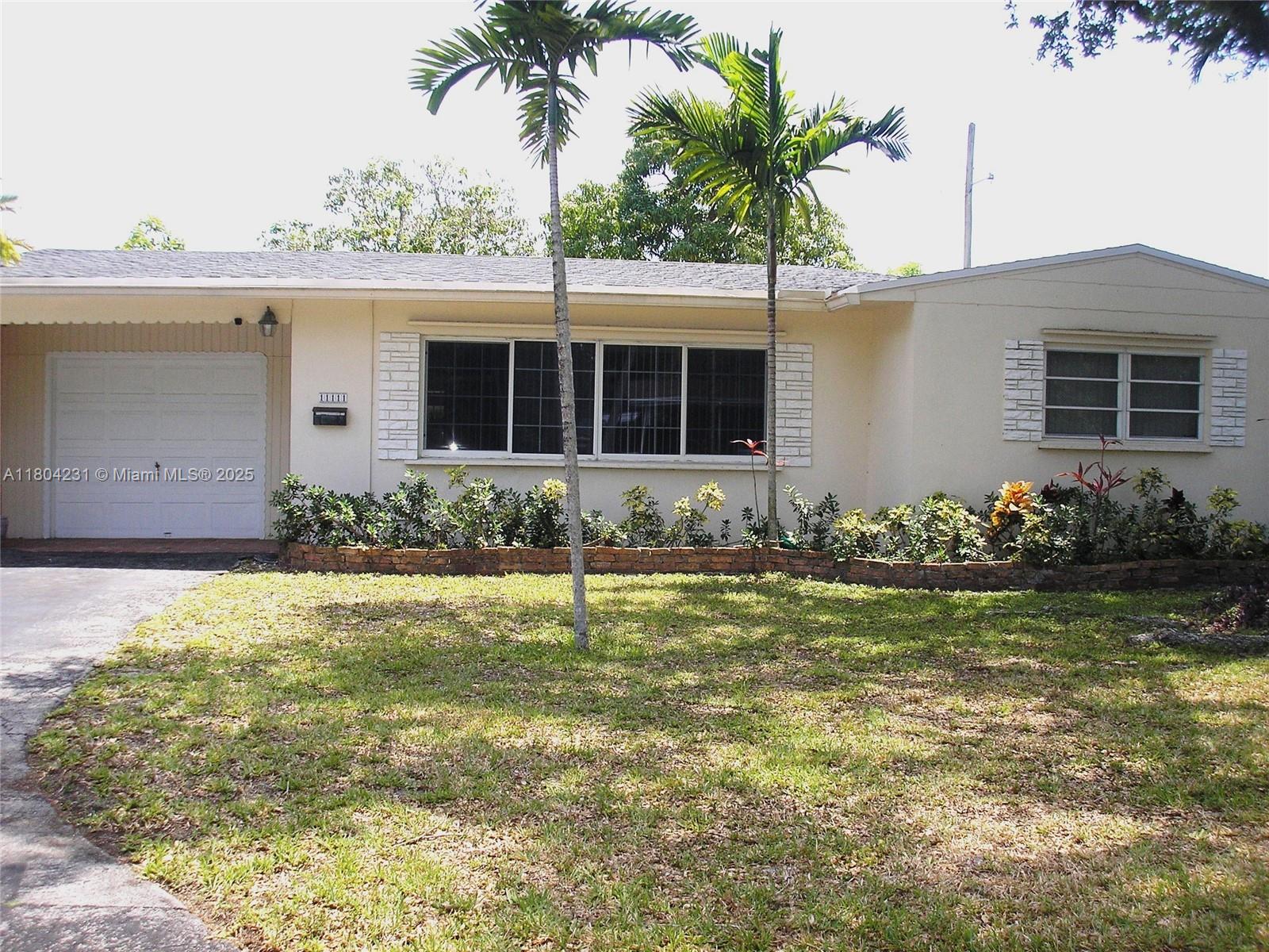 Rental Property at 11111 Sw 78th Ct, Pinecrest, Miami-Dade County, Florida - Bedrooms: 3 
Bathrooms: 2  - $4,700 MO.