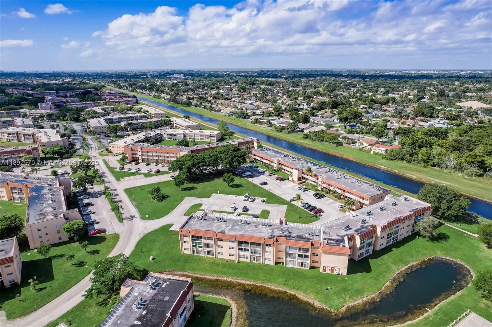 SUNRISE LAKES 88 CONDO - Residential
