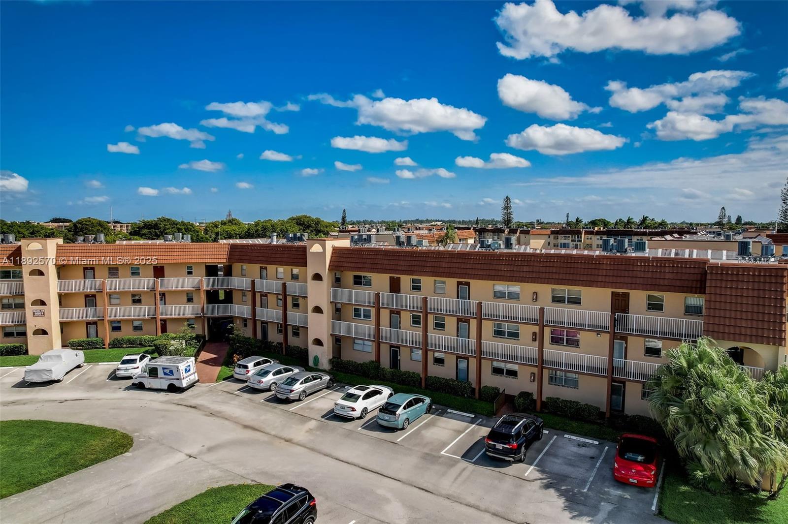 SUNRISE LAKES 88 CONDO - Residential