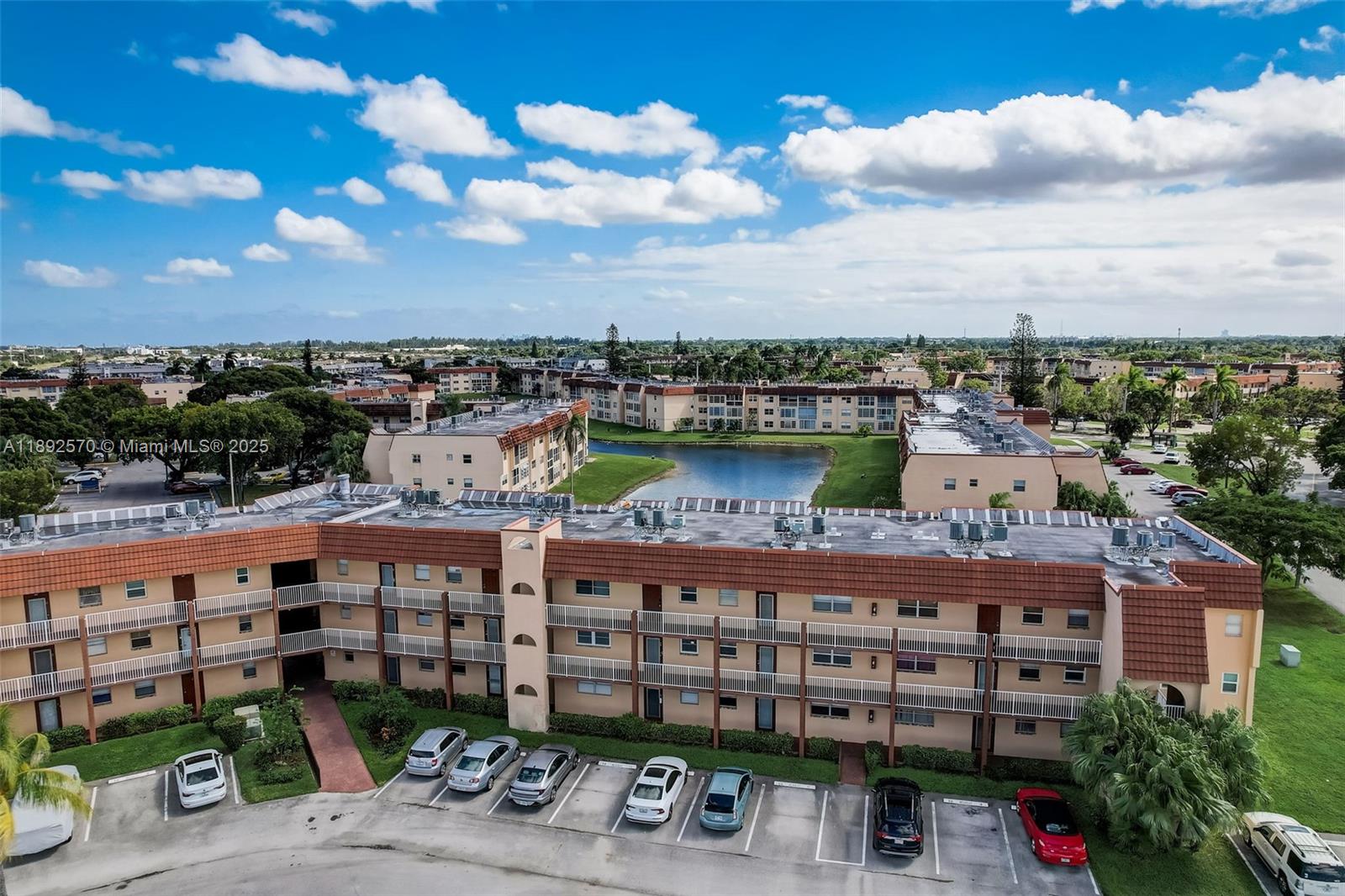 SUNRISE LAKES 88 CONDO - Residential