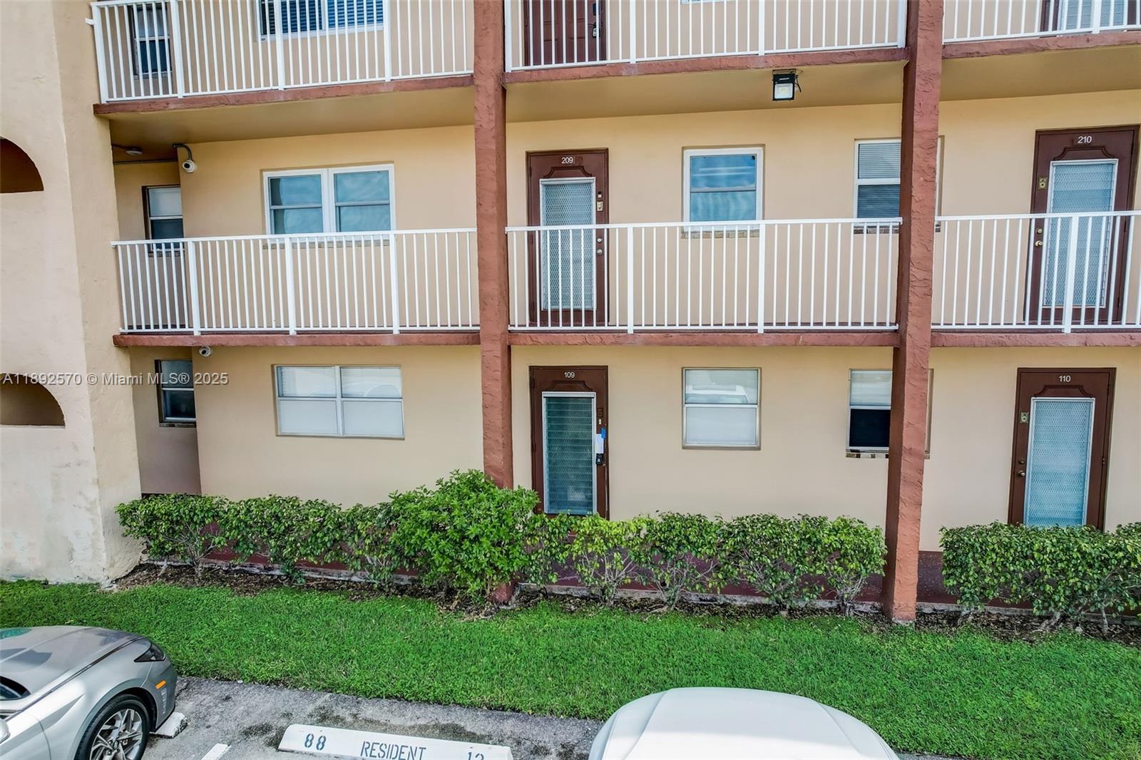 SUNRISE LAKES 88 CONDO - Residential