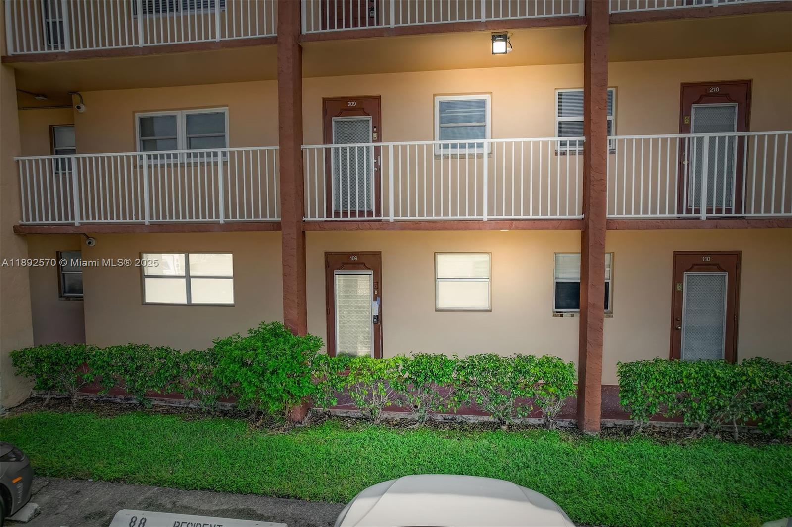 SUNRISE LAKES 88 CONDO - Residential