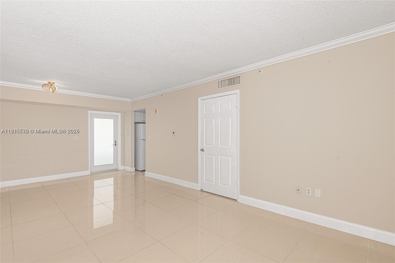 ROND POINT CONDO - Residential Lease