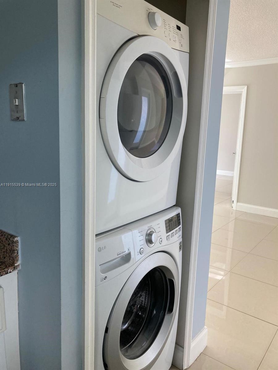 ROND POINT CONDO - Residential Lease