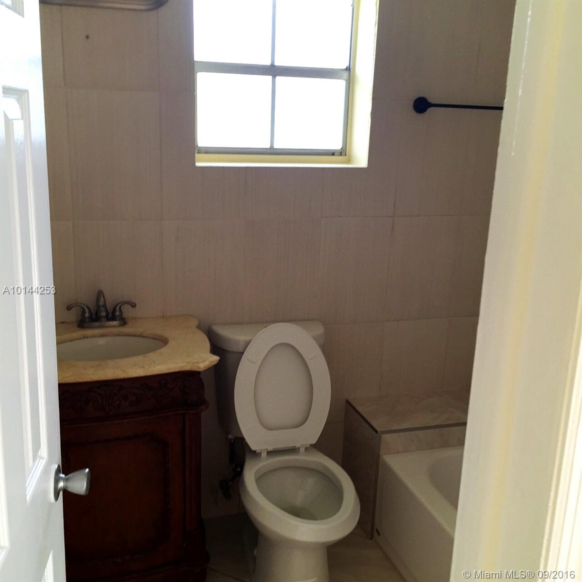 Ft Lauderdale Estates 1st - Residential Lease