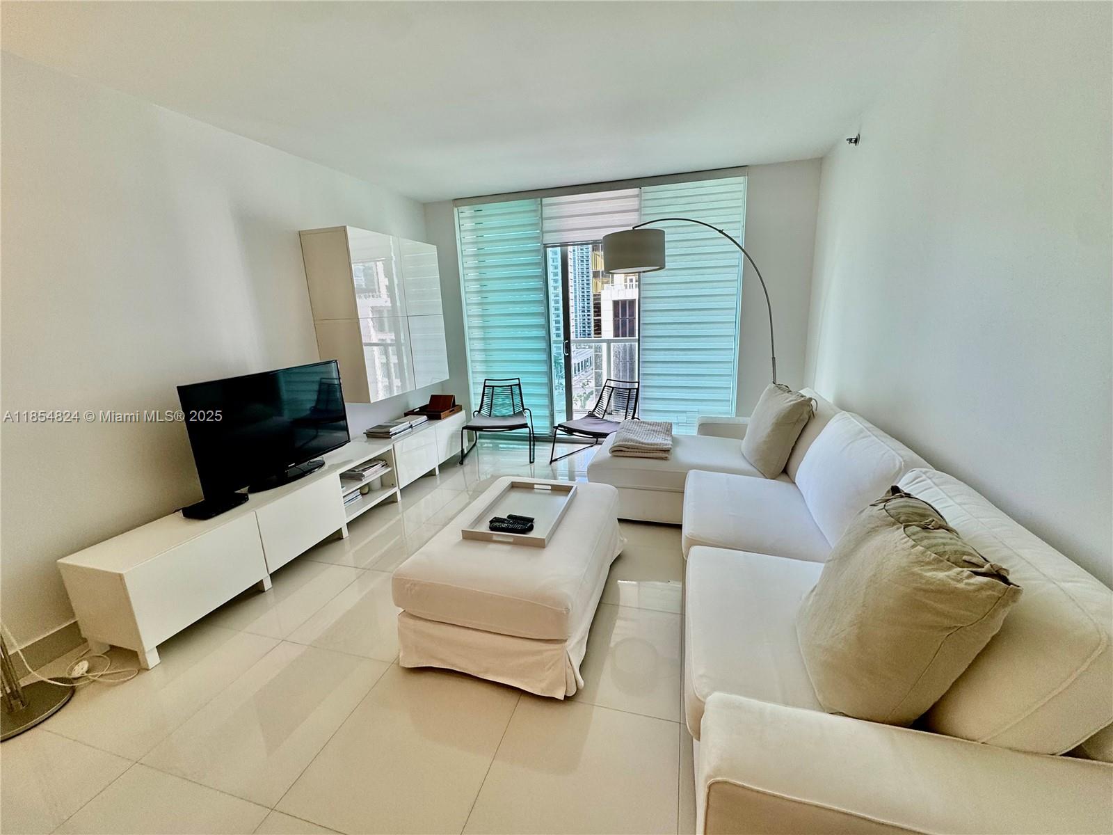 500 Brickell Ave 1204