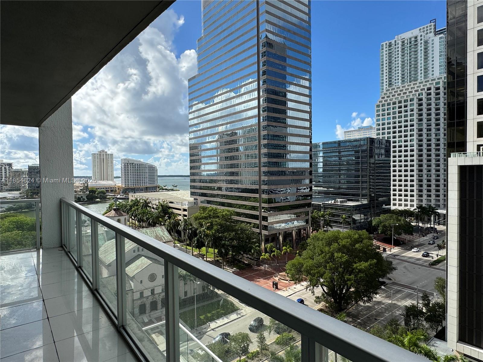 500 BRICKELL EAST CONDO - Residential