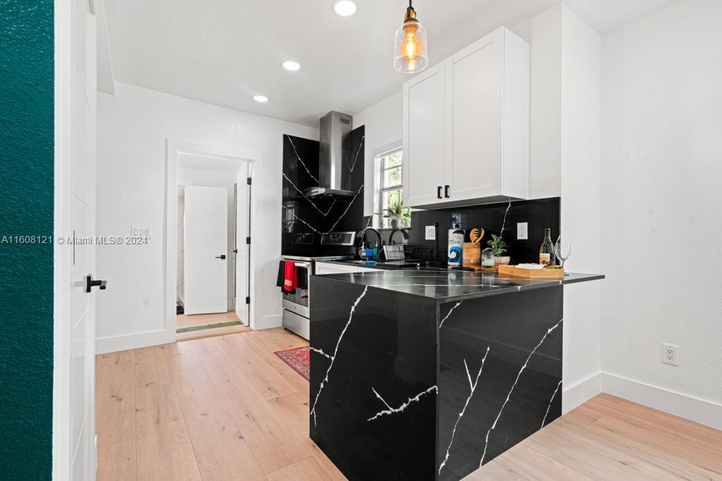 BAY VISTA PARK - Residential Lease