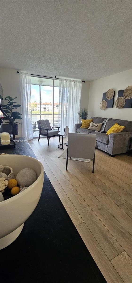 SUNRISE LAKES 72 CONDO - Residential