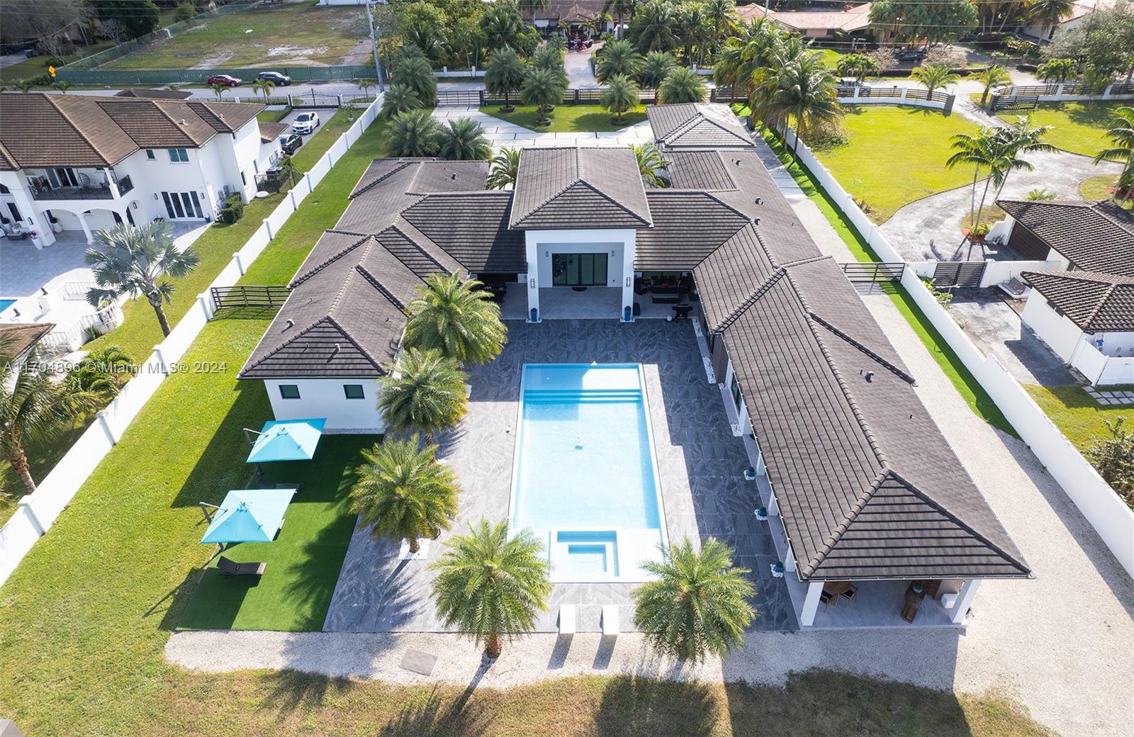 12455 SW 45 st