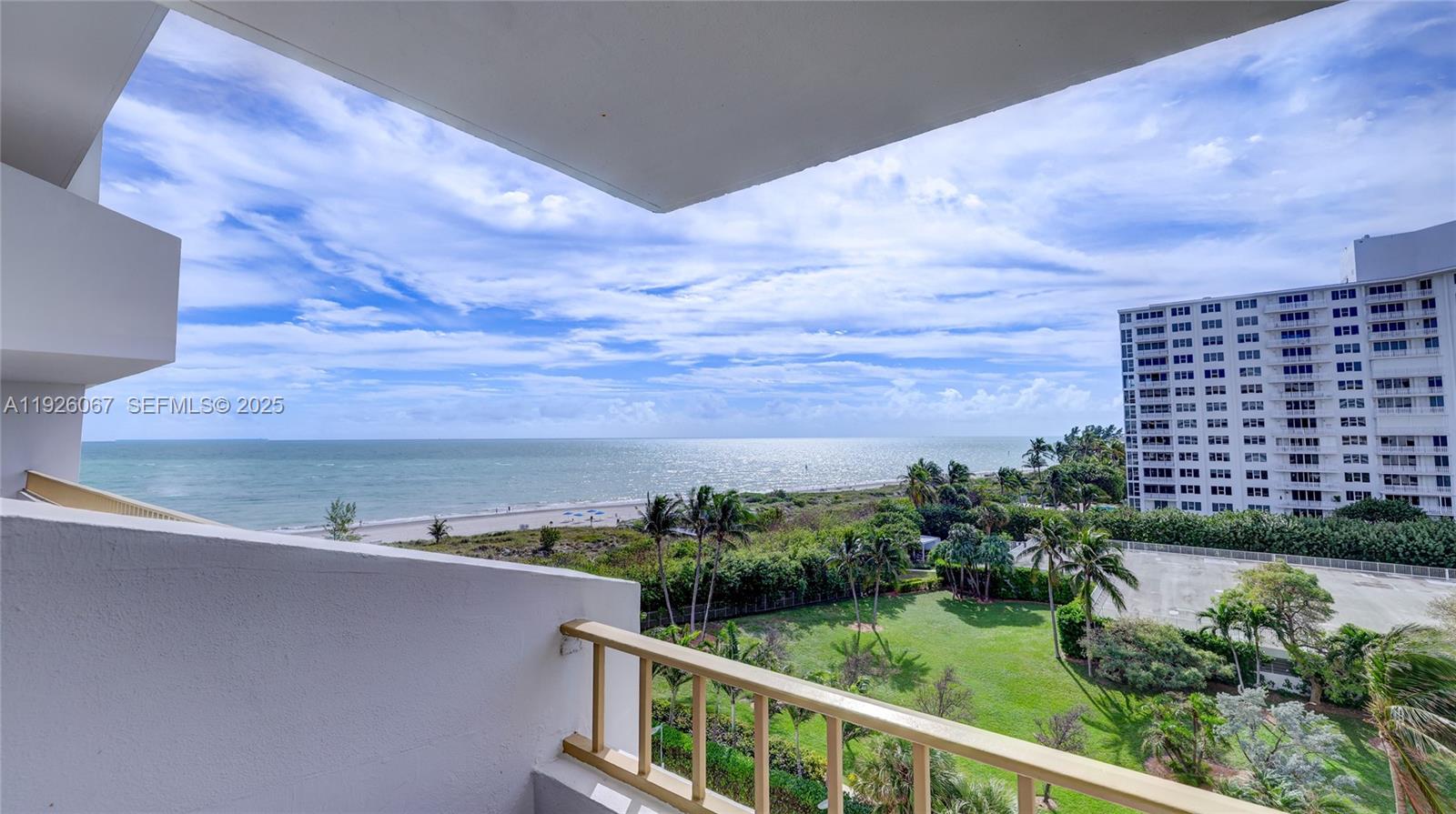 KEY BISCAYNE COMMODORE CL - Residential Lease