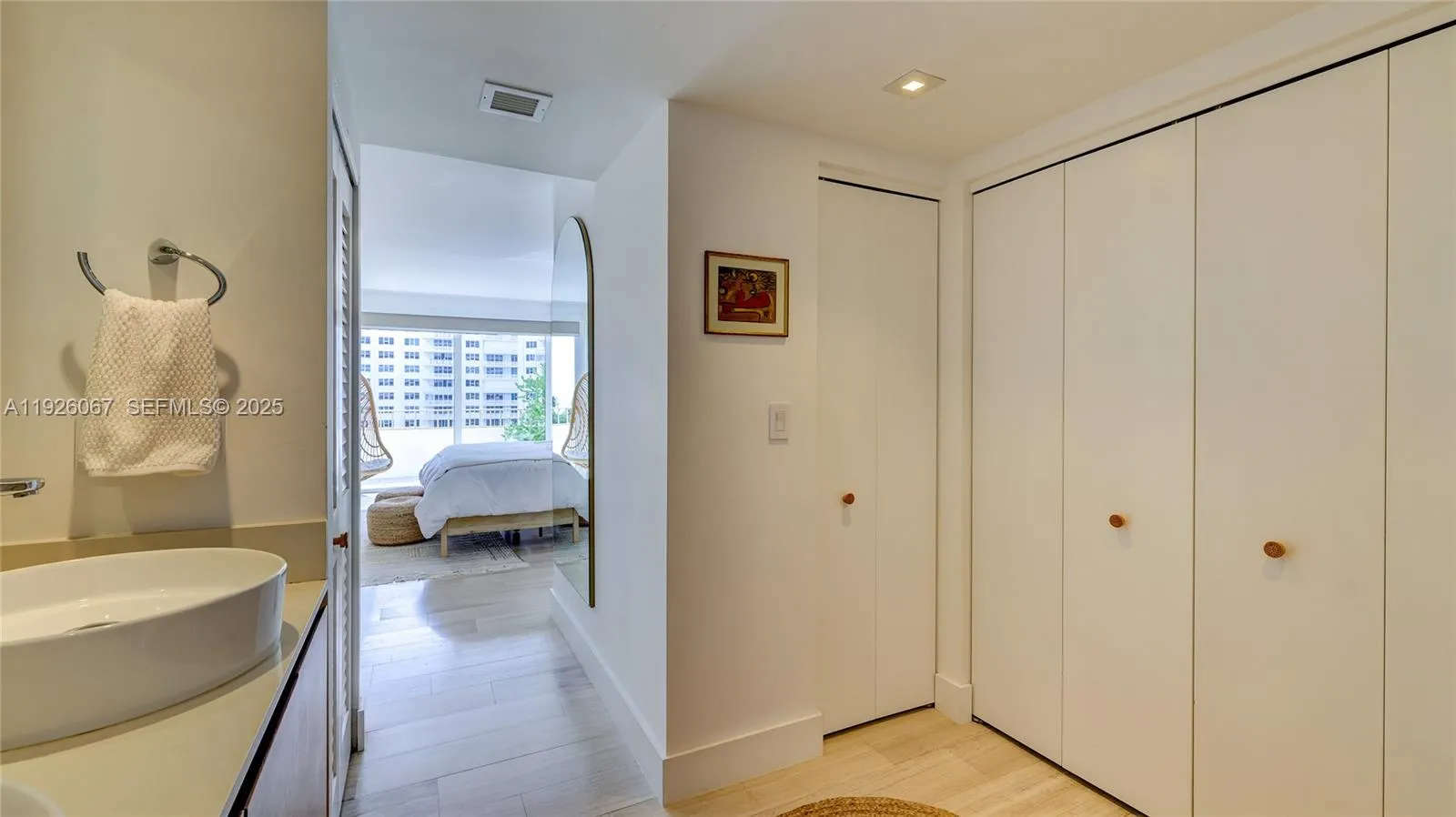 Key Biscayne, Florida 33149, United States, 2 Bedrooms Bedrooms, ,2 BathroomsBathrooms,Residential,Active,251873