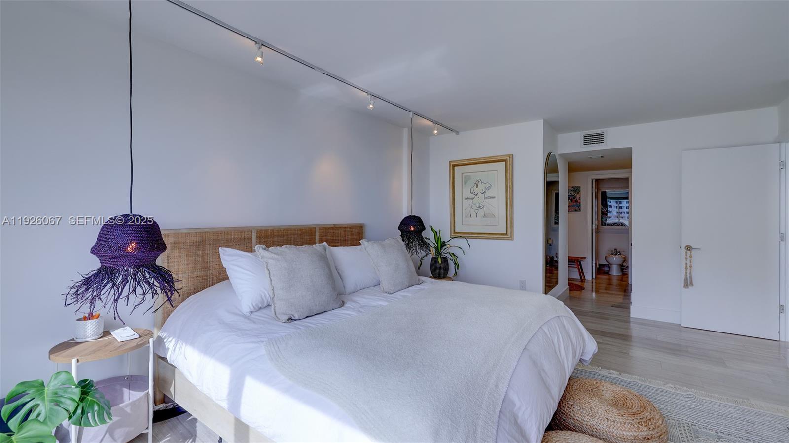 KEY BISCAYNE COMMODORE CL - Residential Lease