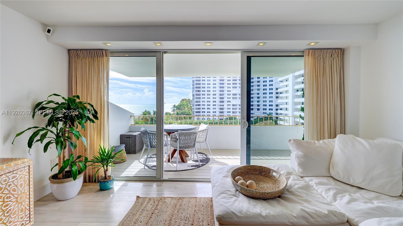 KEY BISCAYNE COMMODORE CL - Residential Lease