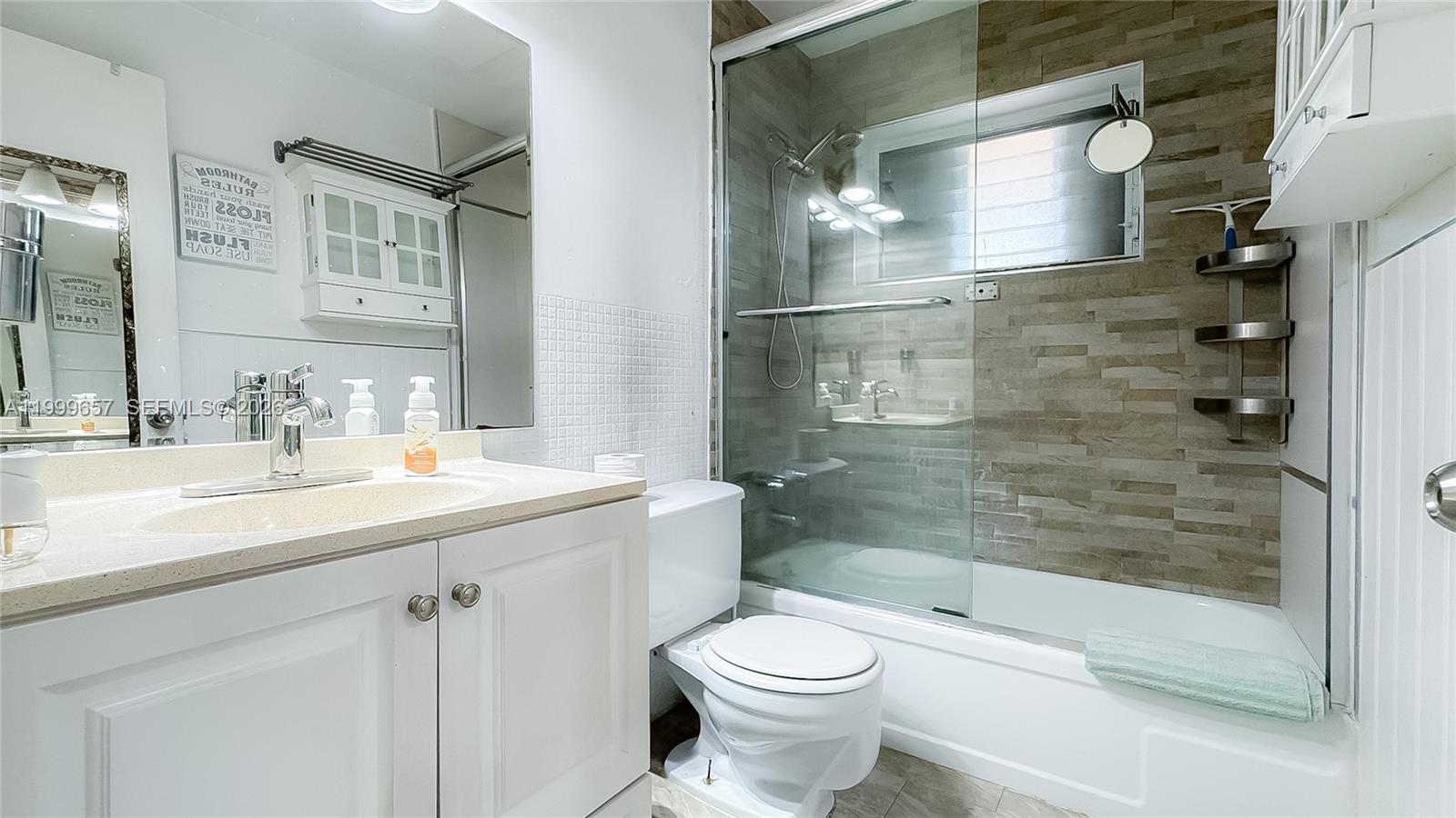 LAKE PARK GARDENS 4 INC C - Residential