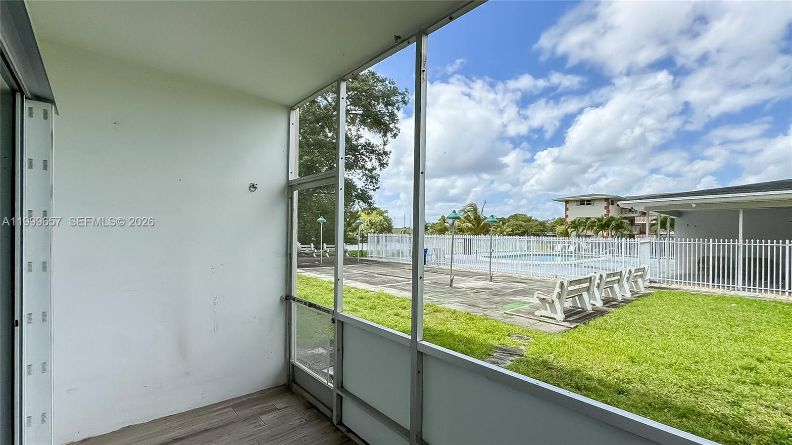 LAKE PARK GARDENS 4 INC C - Residential