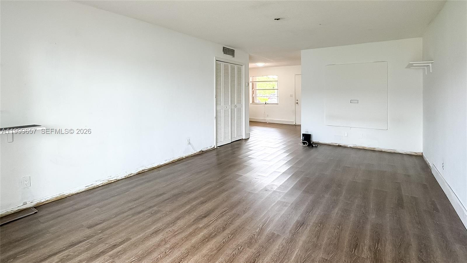 LAKE PARK GARDENS 4 INC C - Residential