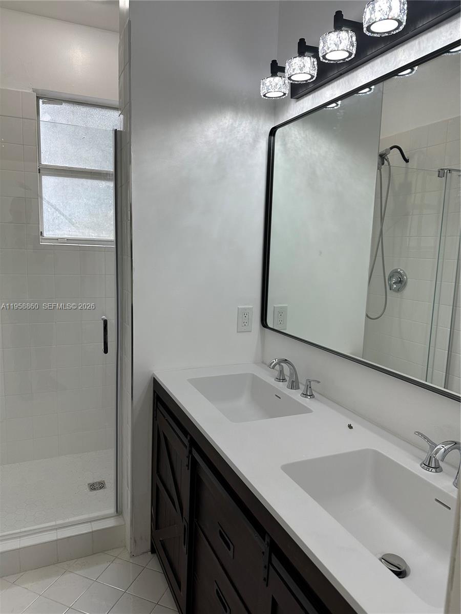 FLORIDIAN ISLES SOUTH - Residential