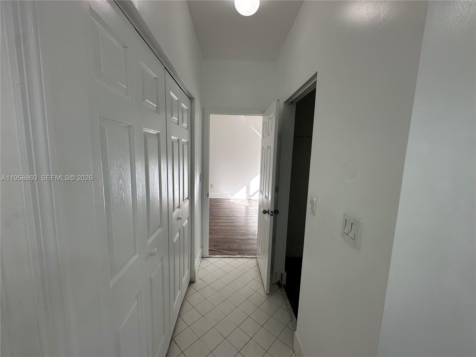 FLORIDIAN ISLES SOUTH - Residential