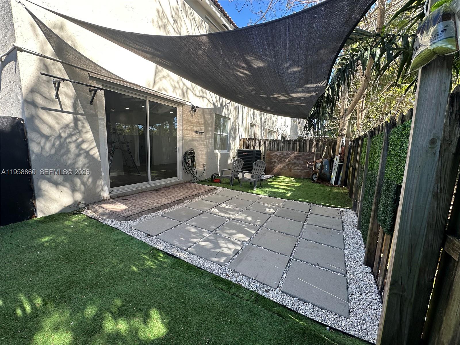 FLORIDIAN ISLES SOUTH - Residential