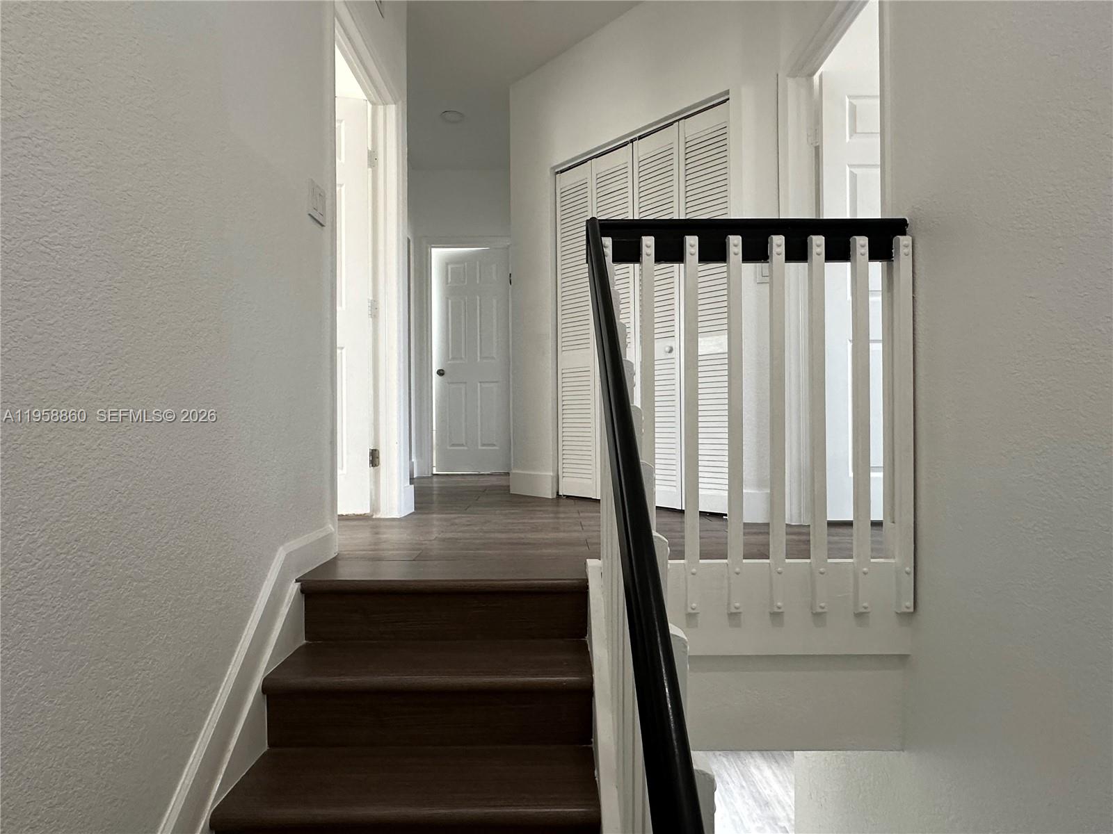 FLORIDIAN ISLES SOUTH - Residential