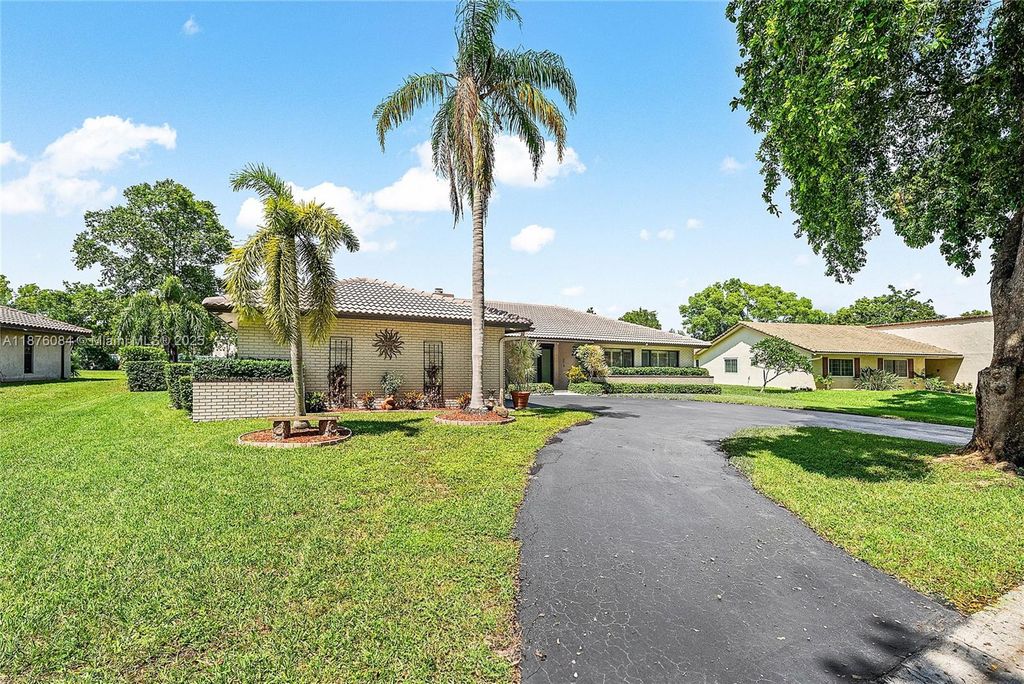 Photo of 10379 NW 20th Ct, Coral Springs, FL 33071 (MLS # A11876084)