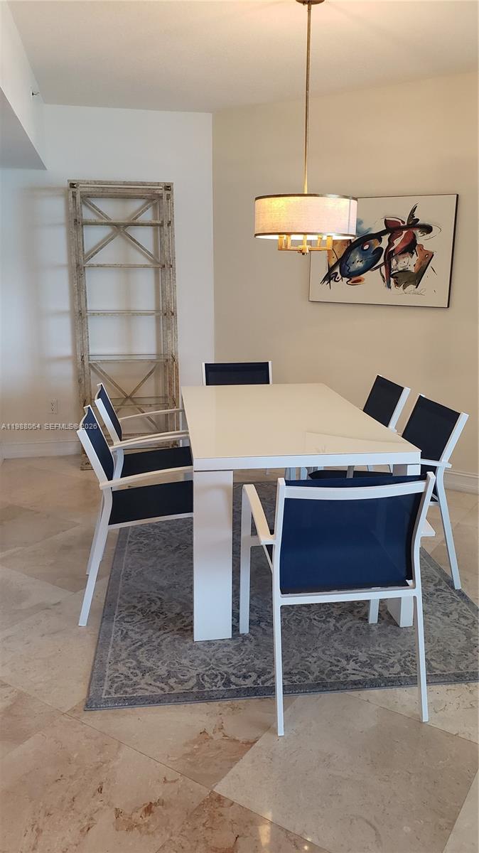 LA PERLA CONDO - Residential Lease