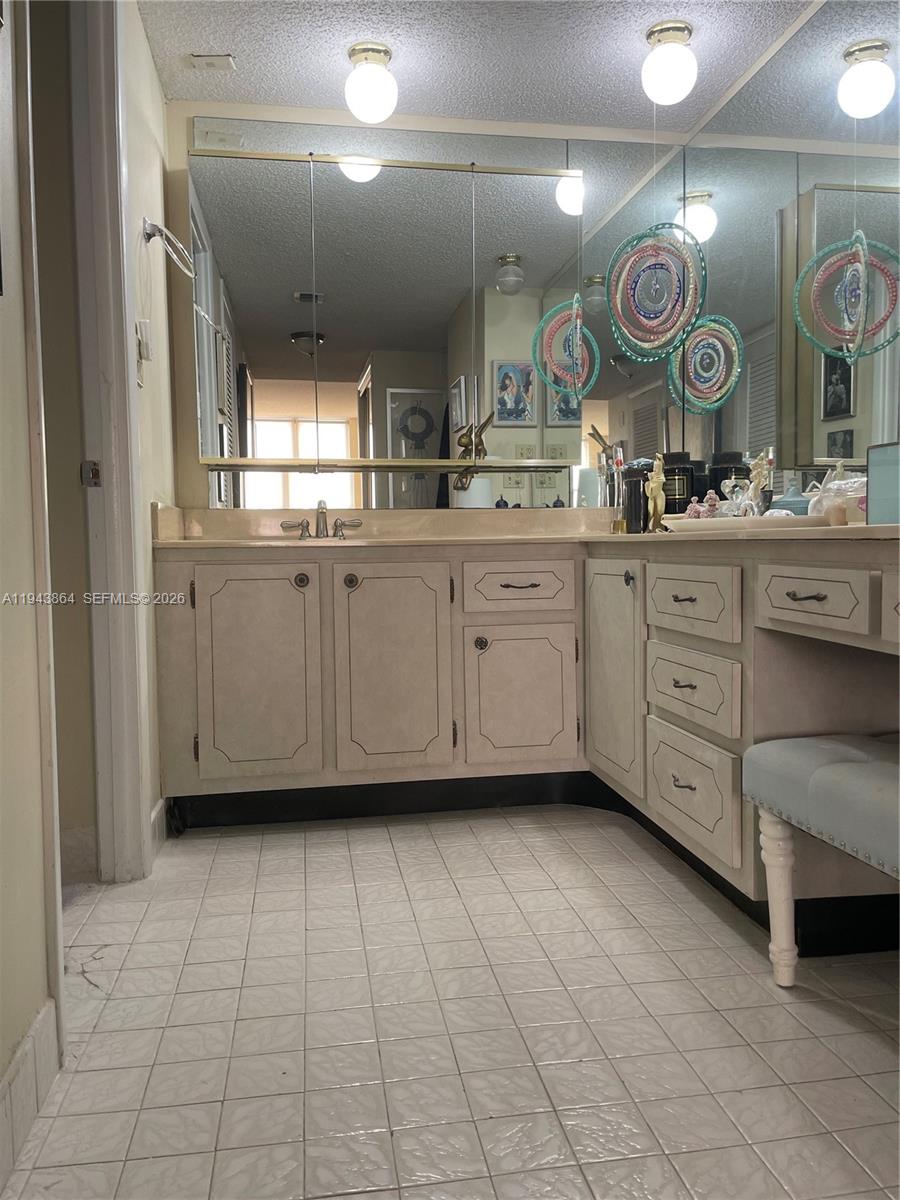 MAISON GRANDE CONDO - Residential