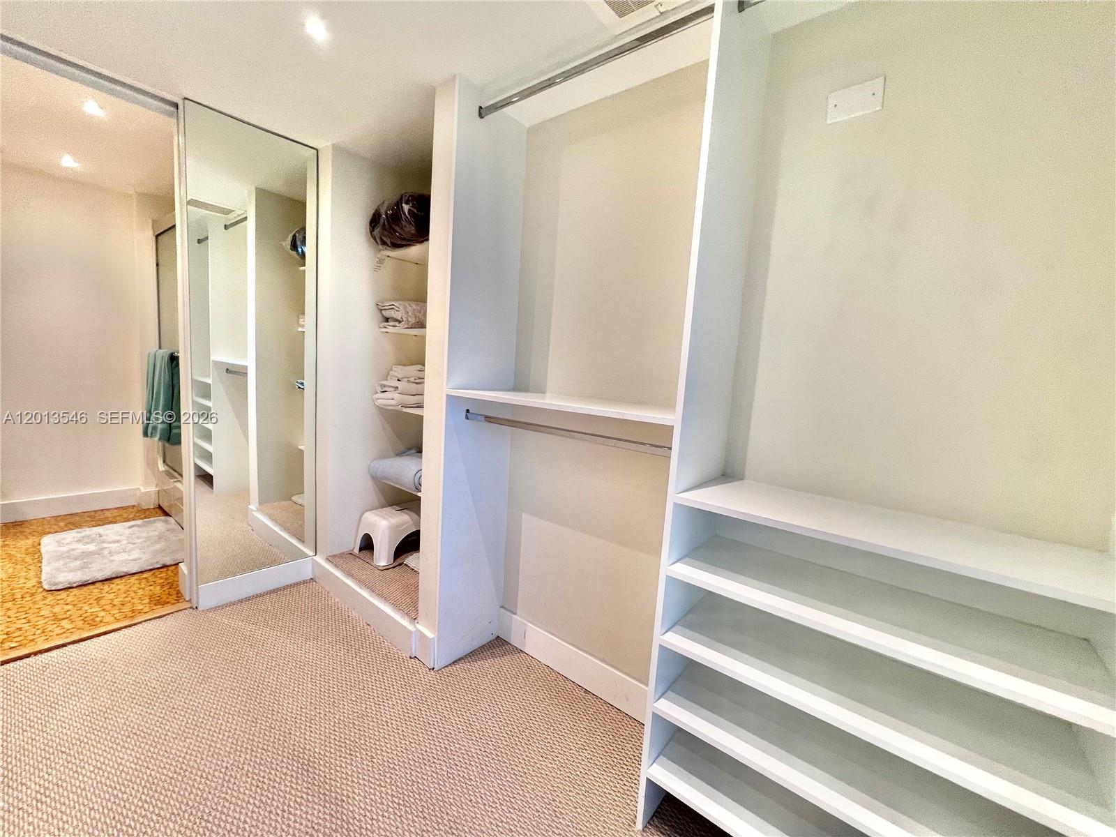 BLUE CONDO - Residential Lease
