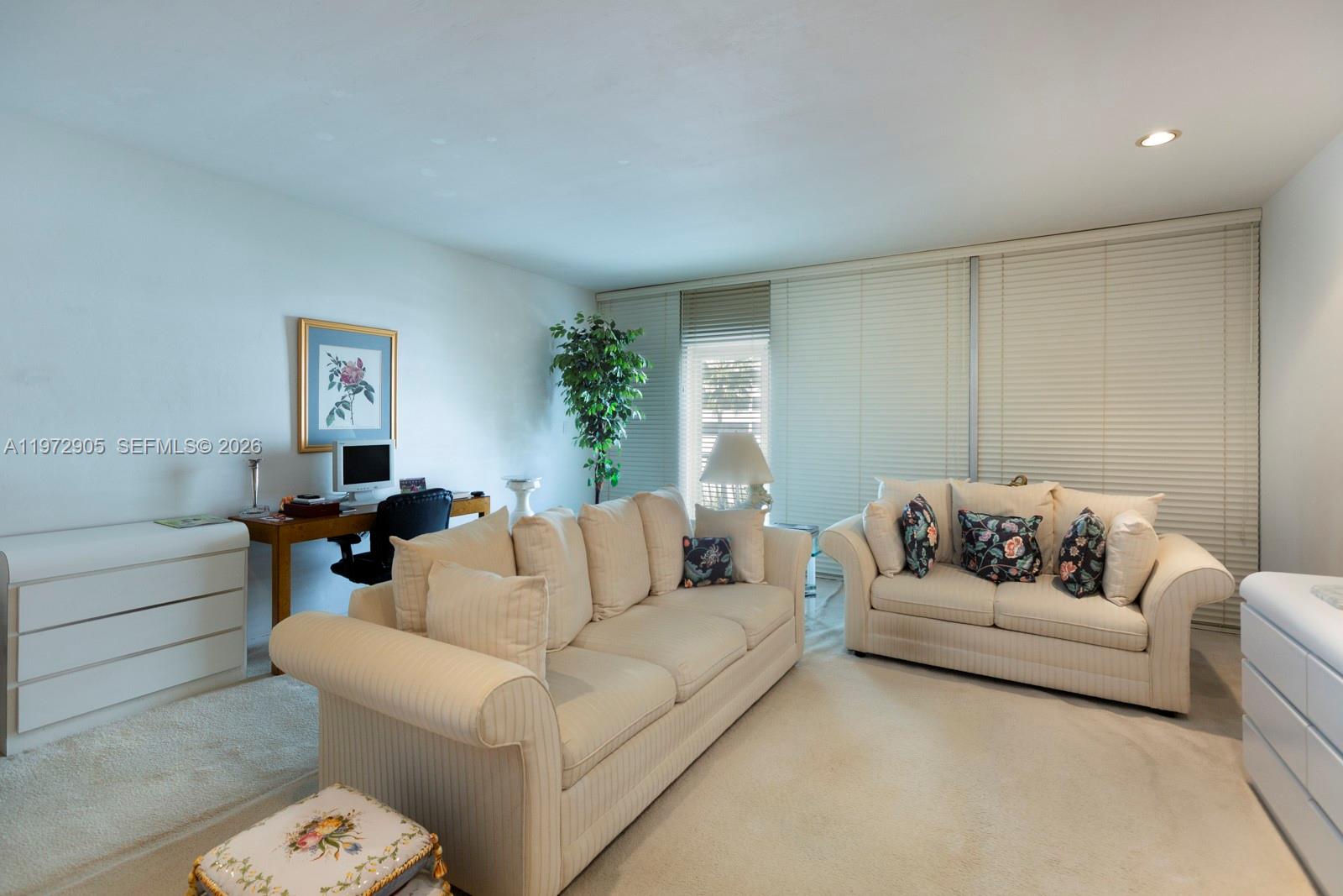 BRICKELL BAY TOWER CONDO - Residential