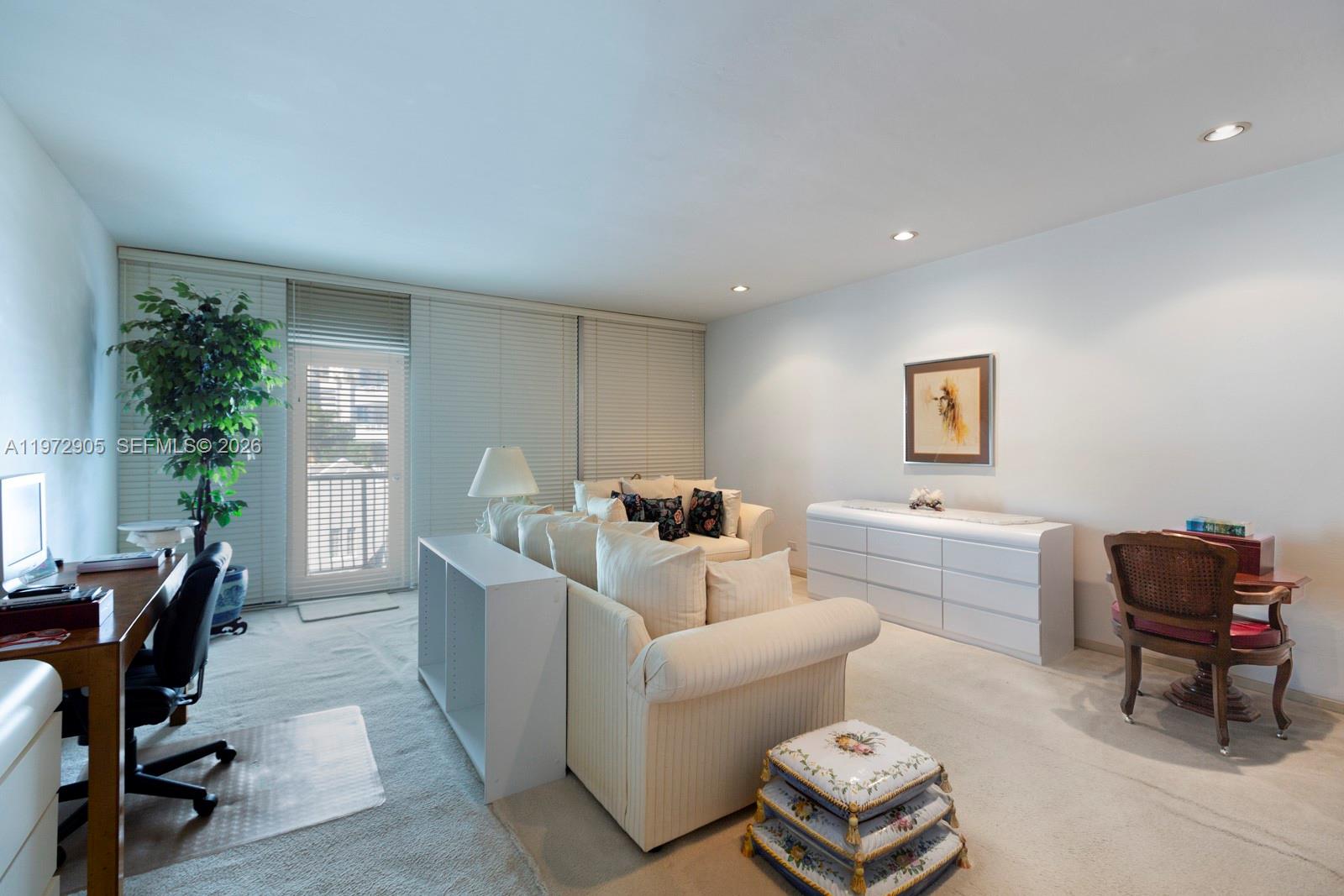 BRICKELL BAY TOWER CONDO - Residential