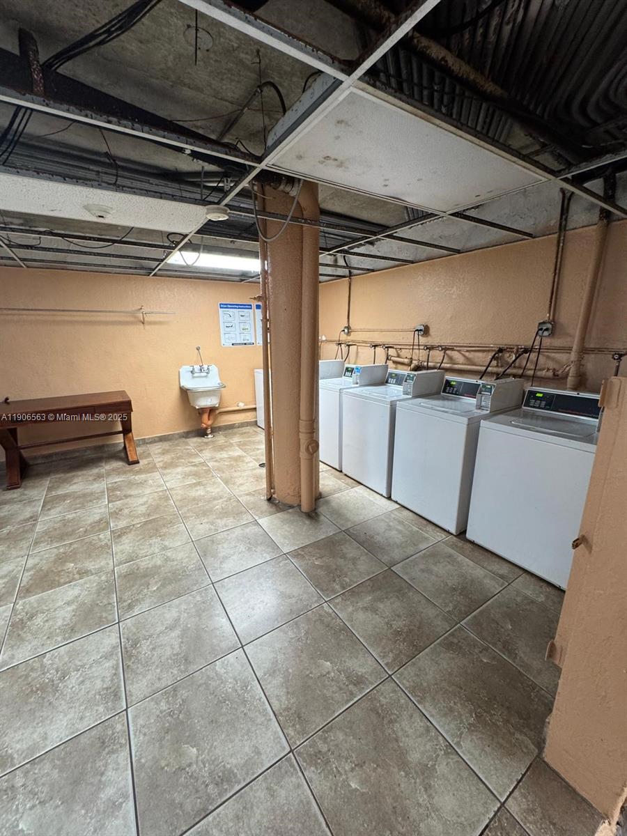 PALM-WEST GARDENS CONDO - Residential Lease