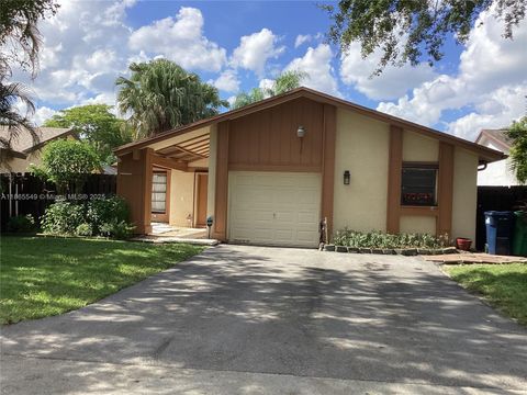 13585 SW 116th Ter Miami FL 33186