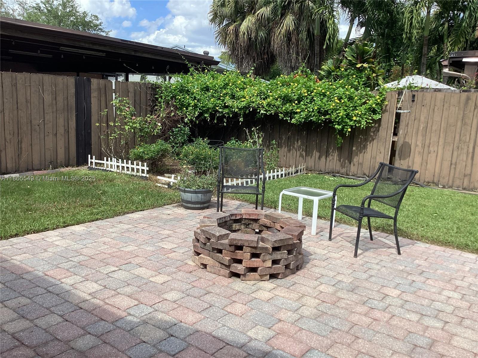 CROSSINGS PATIO HOMES SEC - Residential