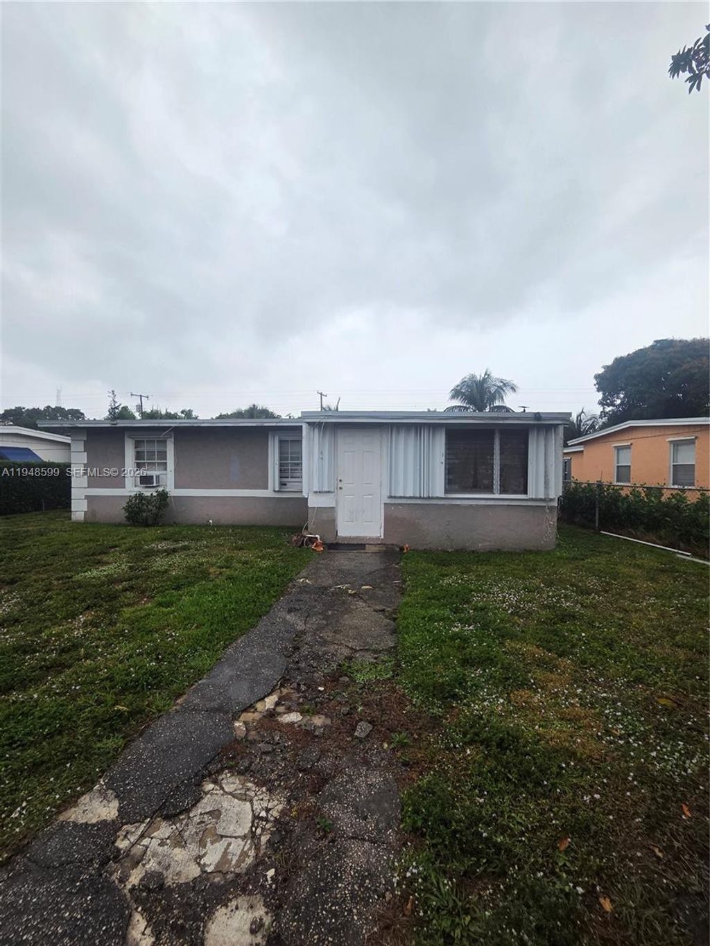 Photo of 210 SW 14th Ave, Delray Beach, FL 33444 (MLS # A11948599)