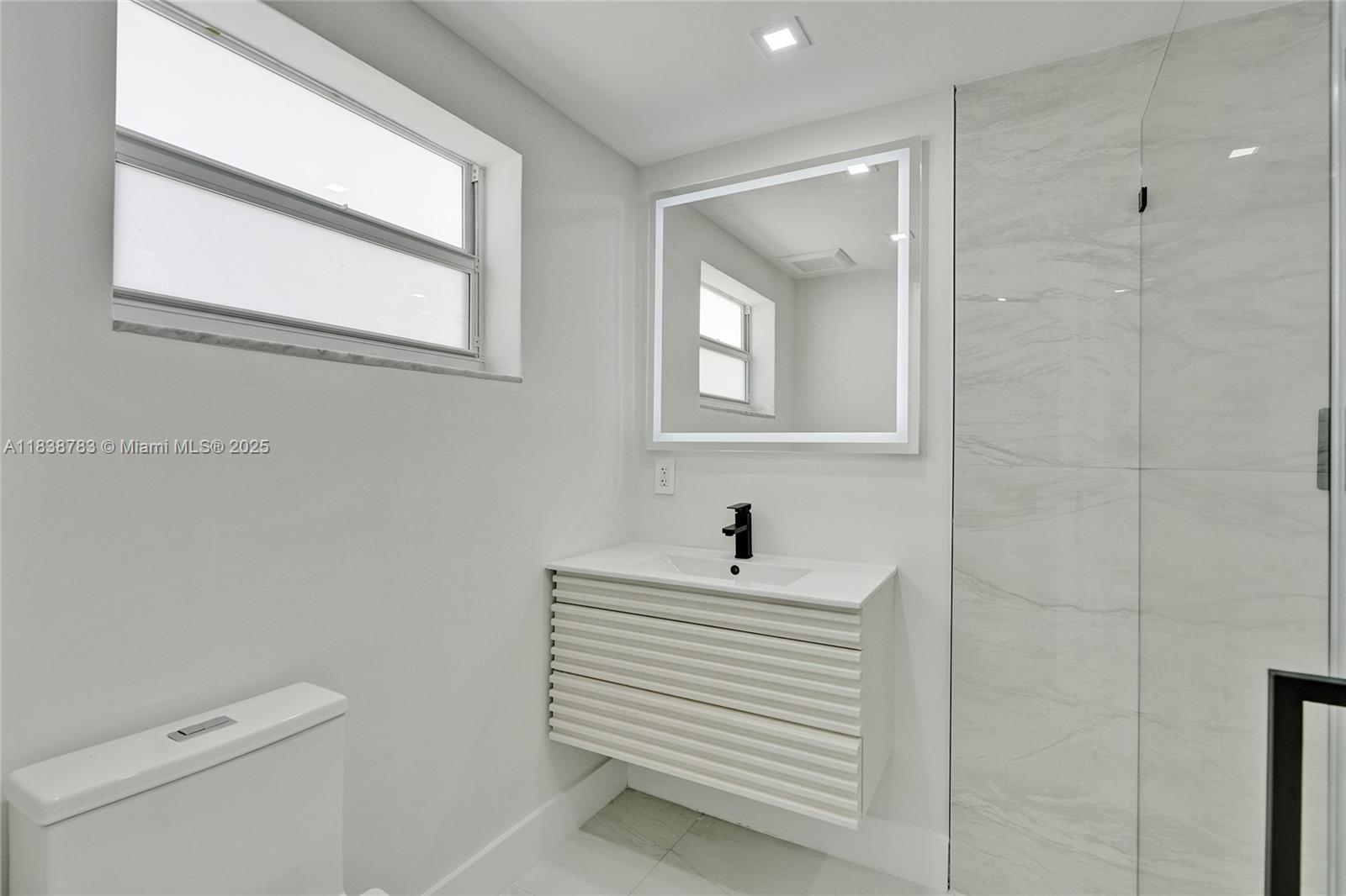 SKYLAKE MANORS - Residential Lease