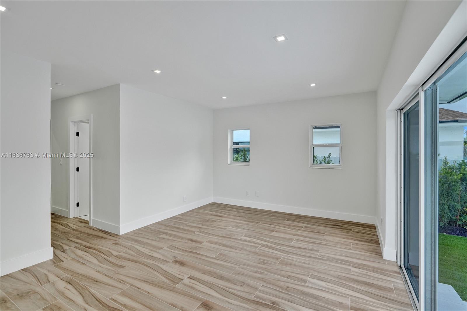 SKYLAKE MANORS - Residential Lease