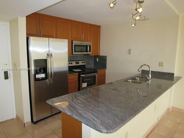 Charter Club Condo - Residential Lease