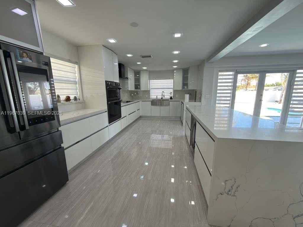 Photo of 4801 W Park Rd, Hollywood, FL 33021 (MLS # A11967039)