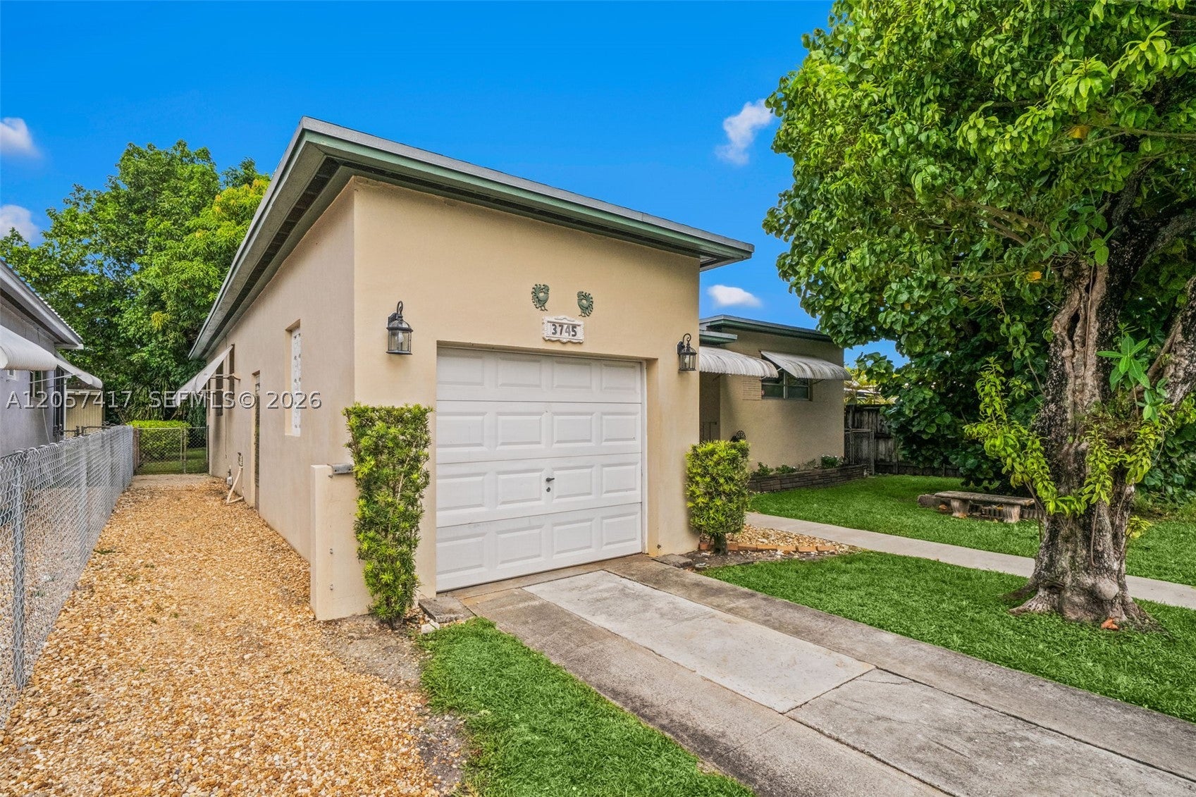 3745 SW 62nd Ct