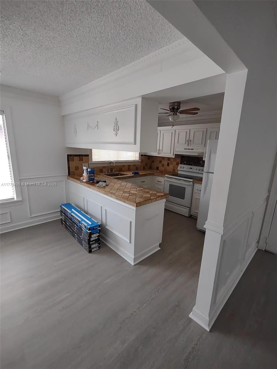 FOREST CONDO - Residential Lease