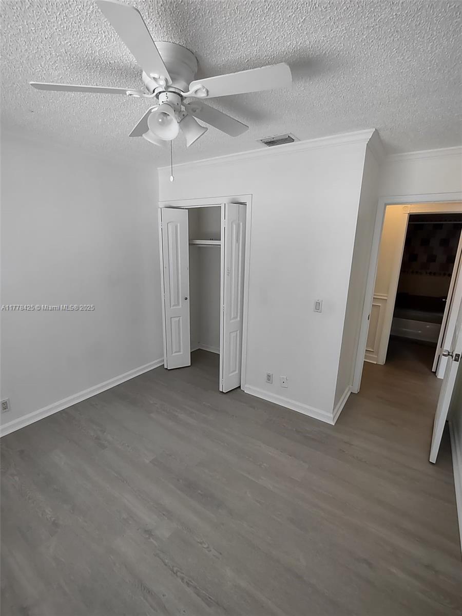 FOREST CONDO - Residential Lease
