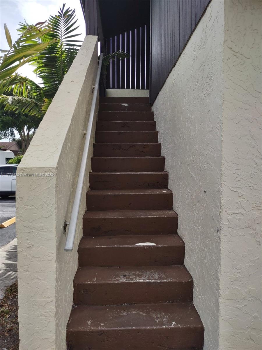 FOREST CONDO - Residential Lease