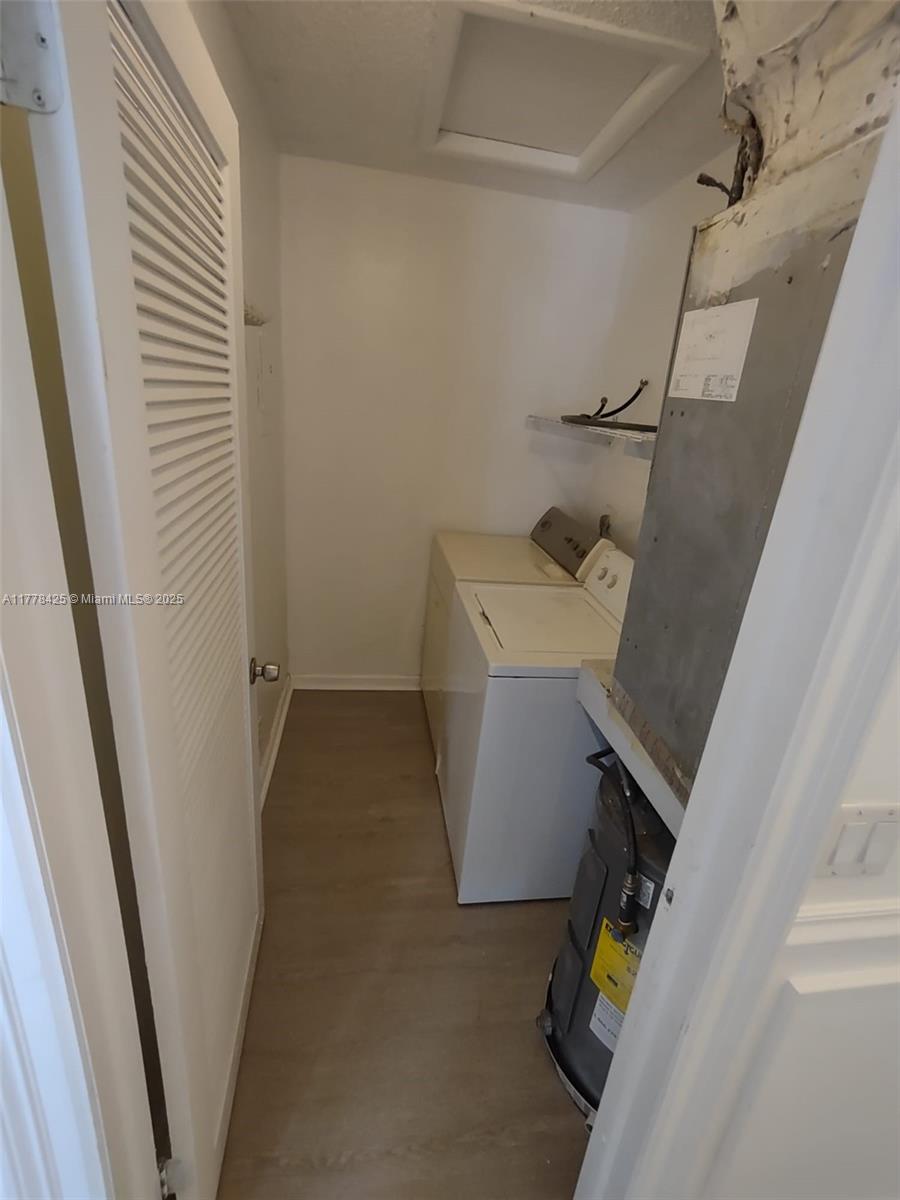 FOREST CONDO - Residential Lease