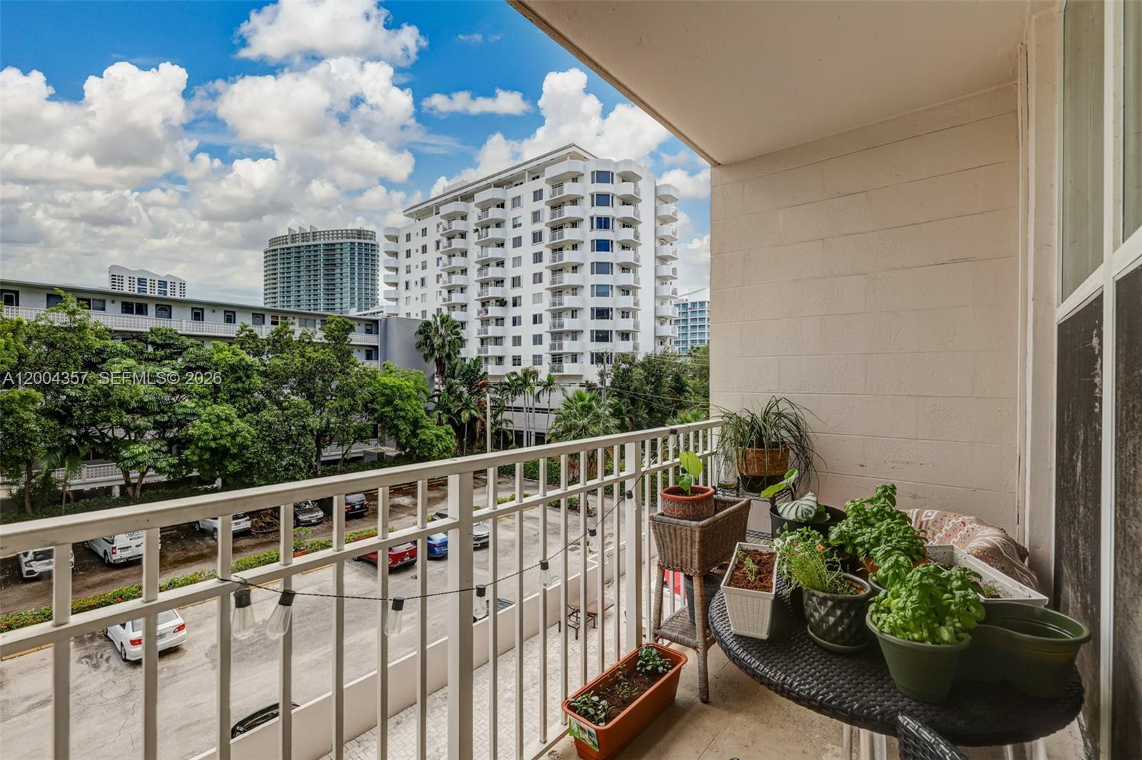 LINCOLN TOWERS CONDO - Residential Lease
