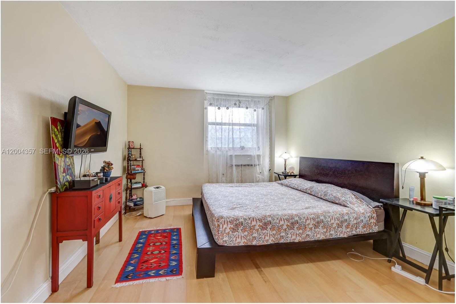LINCOLN TOWERS CONDO - Residential Lease