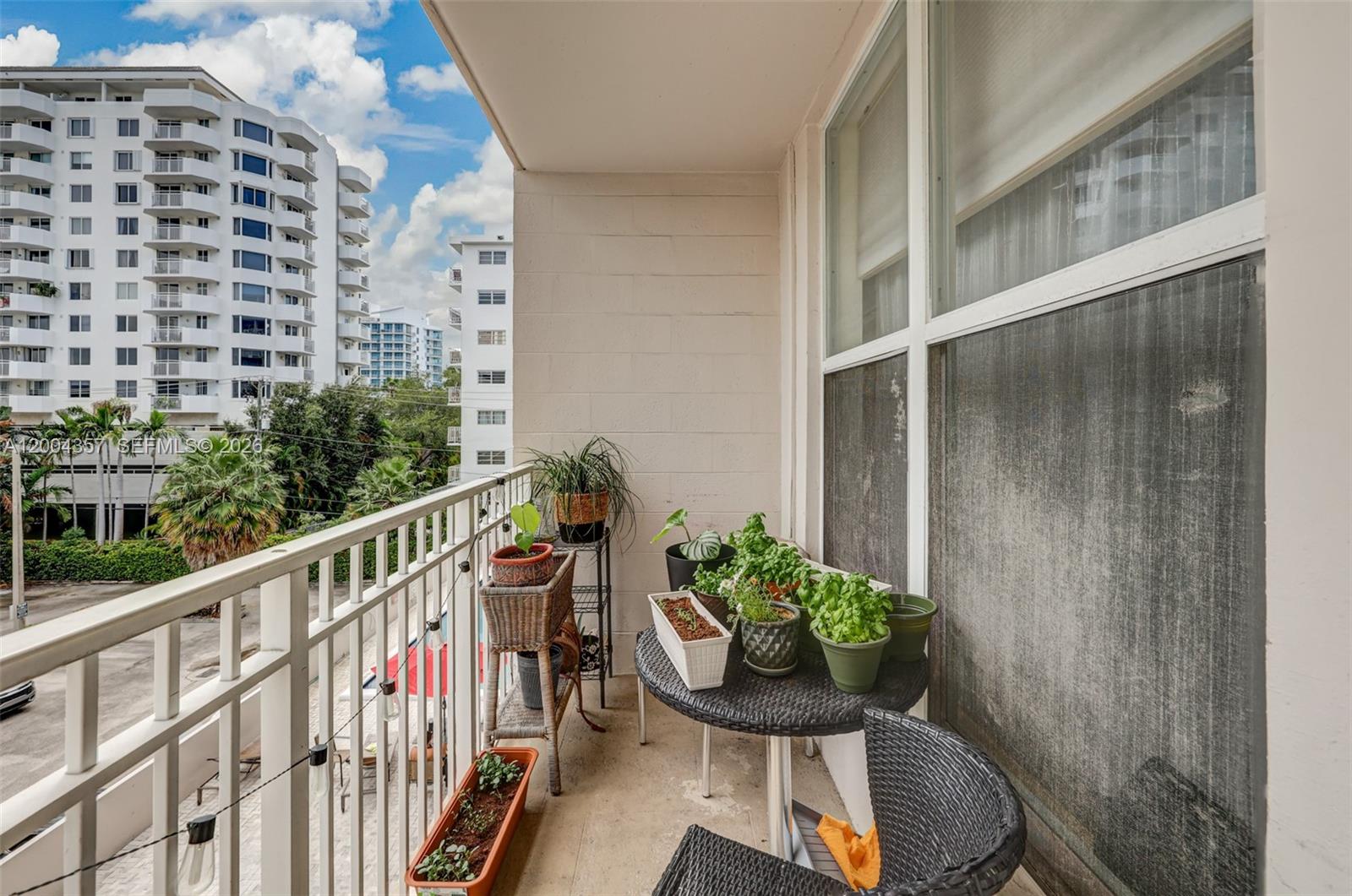 LINCOLN TOWERS CONDO - Residential Lease