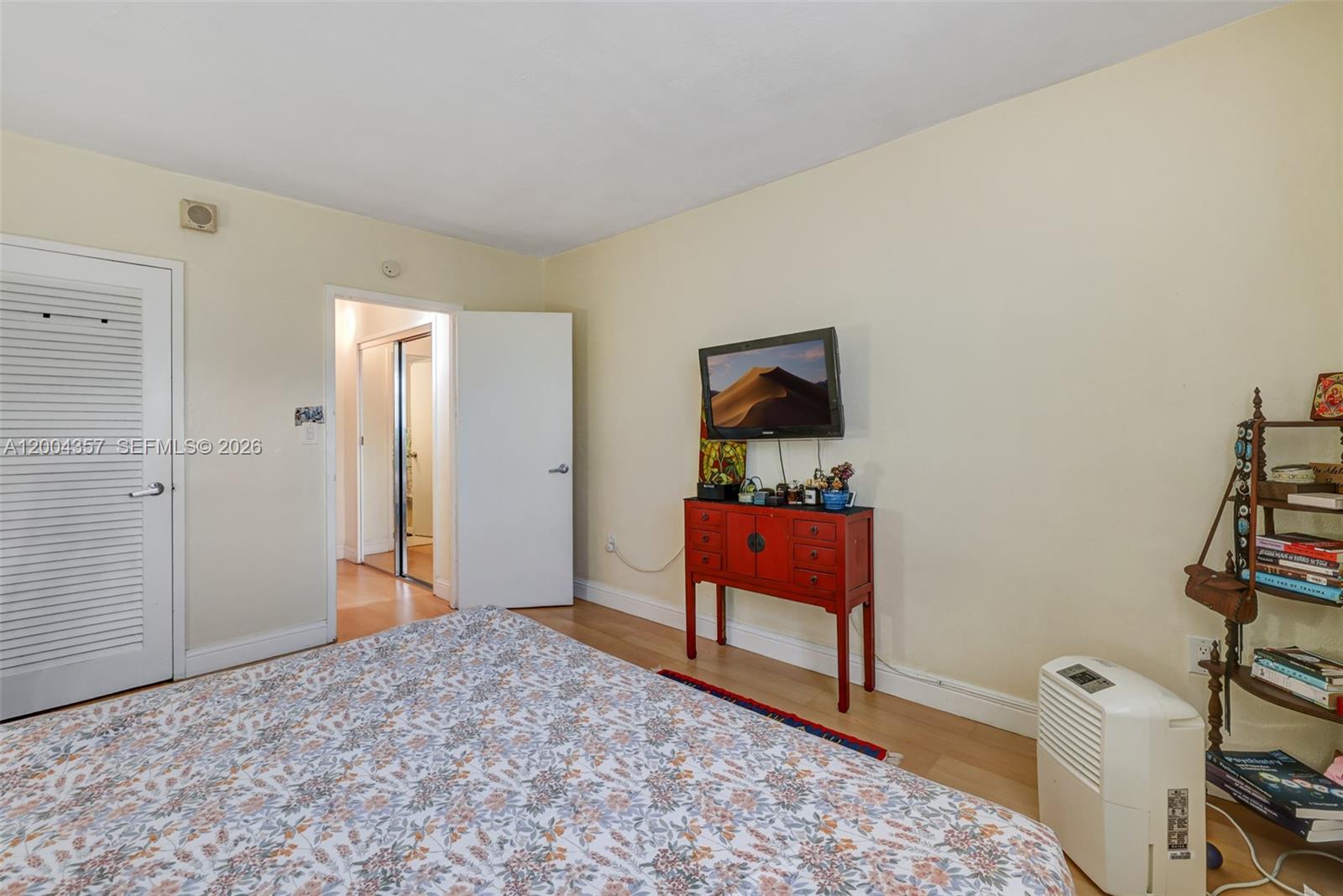 LINCOLN TOWERS CONDO - Residential Lease