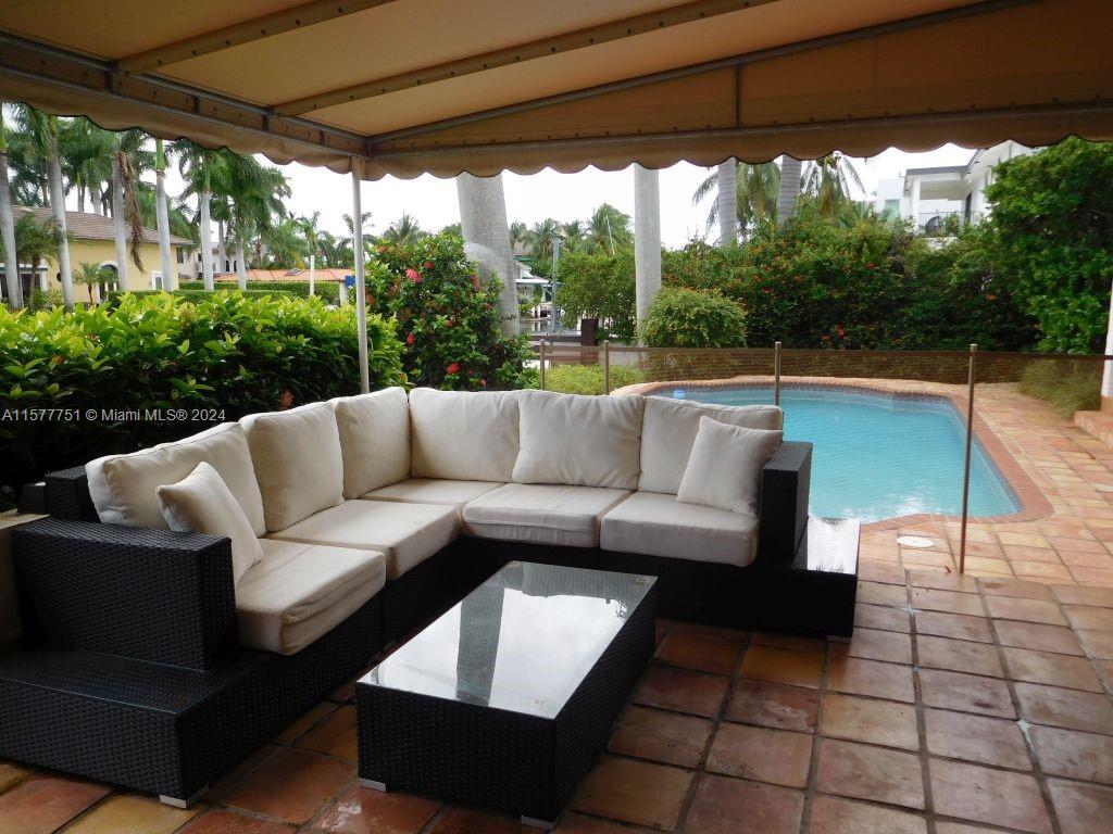 STILWELL ISLES - Residential